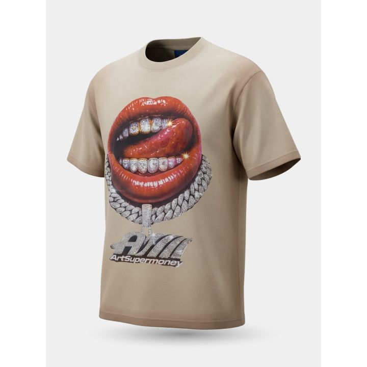 T-shirt Art Supermoney beige vista di tre quarti con catena in strass