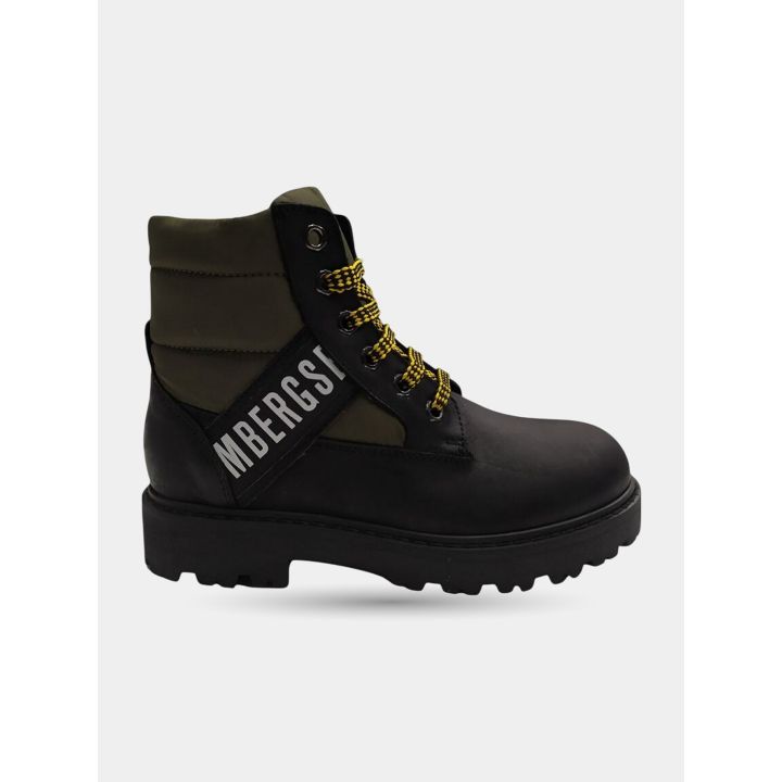 Stivaletto Bikkembergs nero e verde militare con lacci gialli, vista laterale