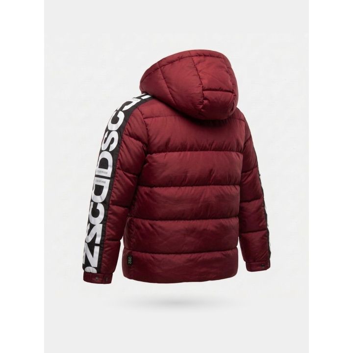 Giubbotto DS2 ragazzo bordeaux con cappuccio e fascia lettere DS2 sulle maniche, retro di tre quarti