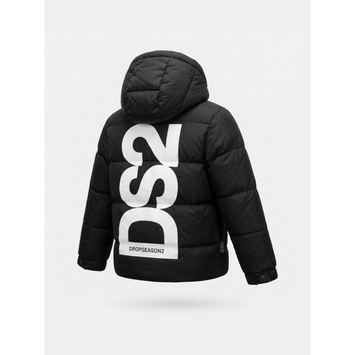 Giubbotto DS2 bambino nero con cappuccio e maxi logo sul retro, retro di tre quarti