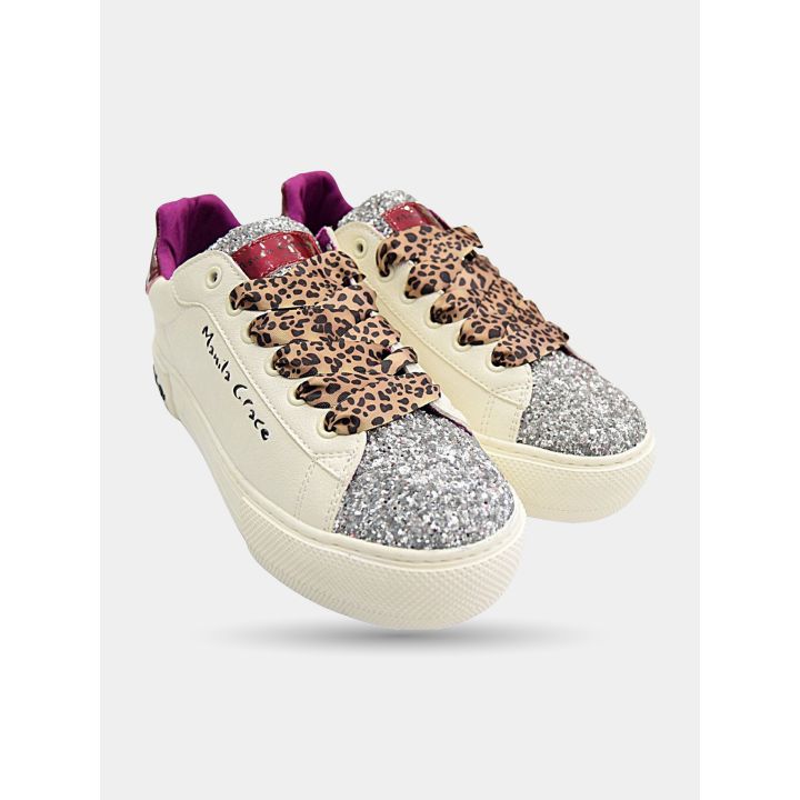 Sneakers bianche con lacci leopardati e punta glitter, vista di tre quarti