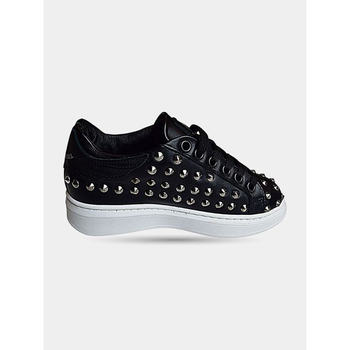 Sneakers John Richmond nere con borchie argentate, vista laterale