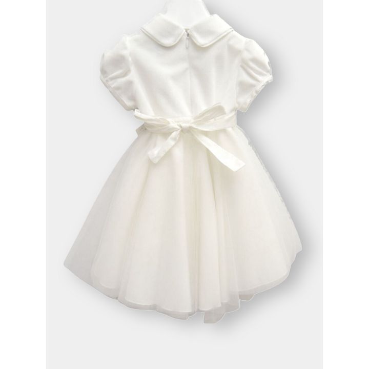 Retro dell'abito panna con la cintura annodata e la gonna di tulle