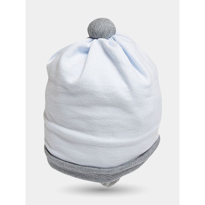 Cappellino Aletta azzurro con pallina e bordo grigi, vista frontale