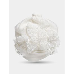 Cappellino neonata Aletta panna con fiocchi di pizzo, vista frontale