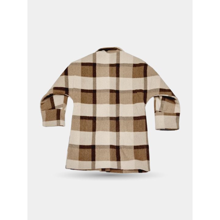 Retro del cappotto a quadroni beige, marroni e panna