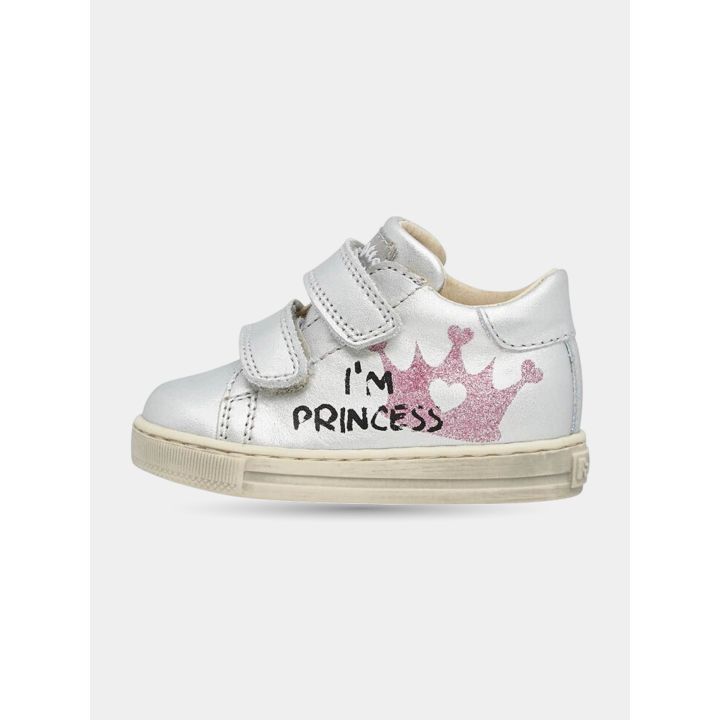 Sneakers Falcotto argento con scritta I'm Princess, vista laterale
